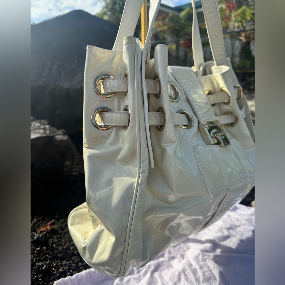 Jimmy Choo Made in Italy White Patent Leather Drawstring Tote - Picture 5 of 17